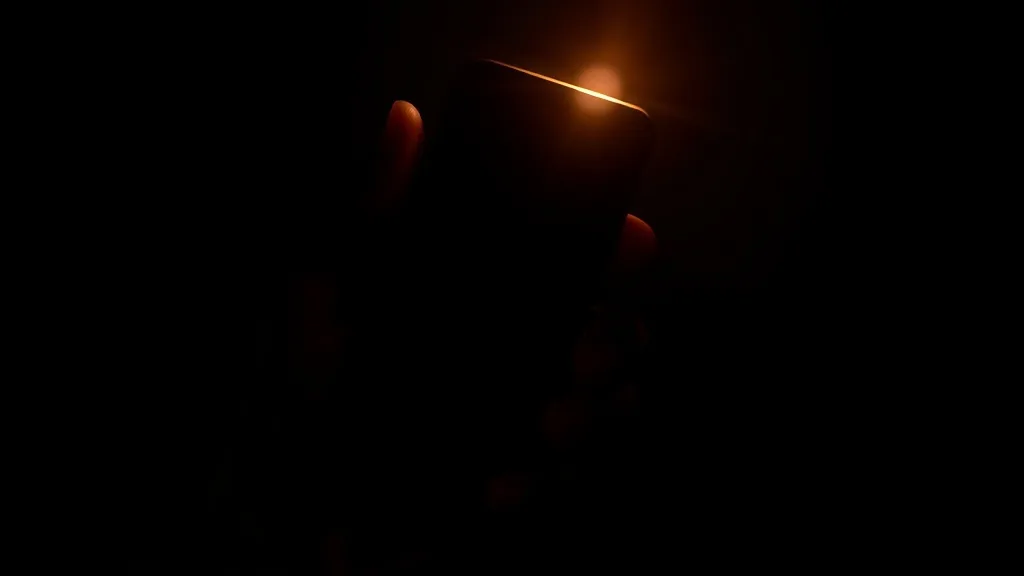 Dream symbol: phone light: scenarios: Dream about Phone Light Not Working